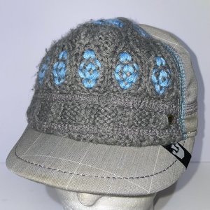 Goorin Bros Gray Crochet Short Brim Cap Size XL