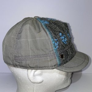 Goorin Bros Gray Crochet Short Brim Cap Size XL
