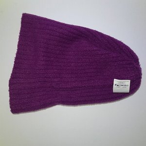 Mountain Hardwear Purple Knit Beanie Style 003287-ADM-3000