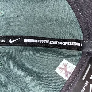 Nike True Dri-Fit Oregon Ducks Green Fitted Cap Size 7 7/8 Style 0641717-366