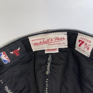 Mitchell & Ness Quilted Wool Chicago Bulls Gray Baseball Cap Size 7 3/4