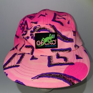 Gecko Hawaii Pink Retro Geometric 5-Panel Hat