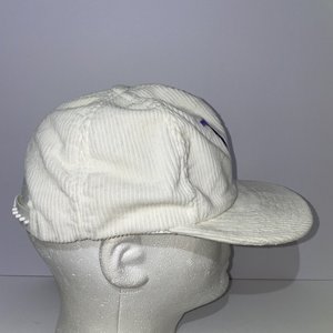 New Era Pro Design Washington Huskies White Corduroy Vintage Snapback Cap USA