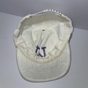 New Era Pro Design Washington Huskies White Corduroy Vintage Snapback Cap USA