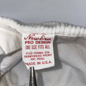 New Era Pro Design Washington Huskies White Corduroy Vintage Snapback Cap USA