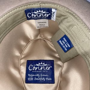 Conner Handmade Hats Wool Sandy Brown Feathered Fedora Size M with Pocket