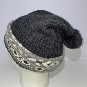 Banana Republic Extra Fine Merino Gray Snowflake Knit Pom-Pom Beanie