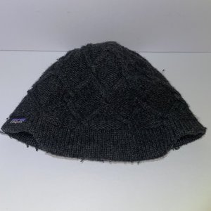 Patagonia Charcoal Merino Wool Cable Knit Short Brim Women's Beanie