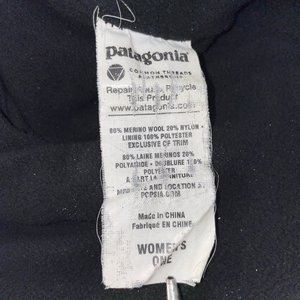 Patagonia Charcoal Merino Wool Cable Knit Short Brim Women's Beanie