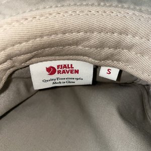 Fjallraven Hiking Chinstrap Sun Hat Tan Size S
