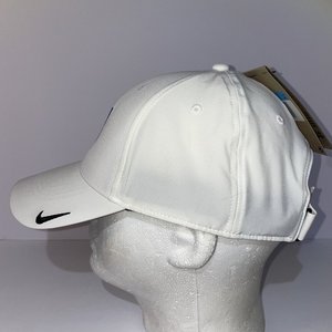Nike Pillar Dri-Fit White Club Cap Size M/L Style FB6447-100