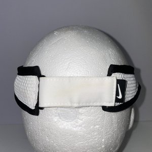 Featherlight White & Black Women's Sun Visor