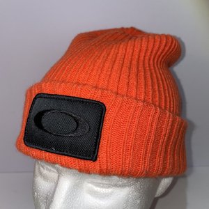 Oakley Burnt Orange Chunky Knit Beanie Large Badge