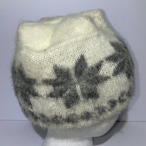 Varma Icelandic Wool White Snowflake Beanie