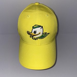 Oregon Ducks Yellow Womens Nike Legacy91 Dri-Fit Adjustable Baseball Hat, Throwb...