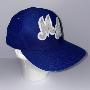 New Era Vintage Pro Milwaukee Admirals Greenbill Dupont Snapback Cap USA