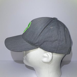 Captuer Snapback Cap Green Shark Cross Gray