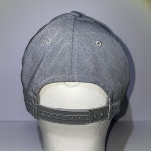 Captuer Snapback Cap Green Shark Cross Gray