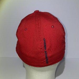 Under Armour USA Red Fitted Size Medium-Large Baseball Hat/Cap