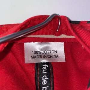 L'Etival Cheese Baseball Cap Red Graphic Wrap