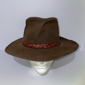 Outback Trading Co. Grizzly 1486 Brown Oil Skin Outback Hat Size M Made in USA