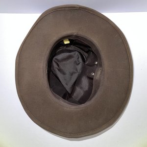 Outback Trading Co. Grizzly 1486 Brown Oil Skin Outback Hat Size M Made in USA