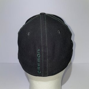 Nike Dri-Fit Oregon Ducks Vintage Black Baseball Cap Size L Style 21736X-OD5