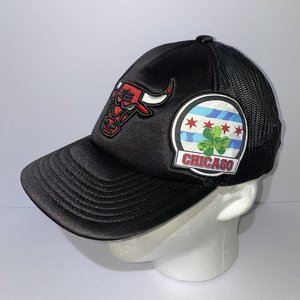 Mitchell & Ness Chicago Bulls 1997 NBA Champions Trucker Hat