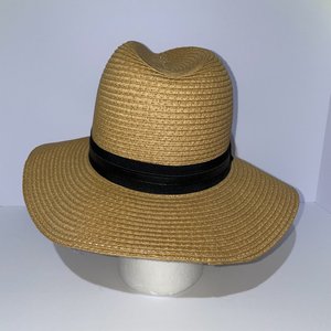 Vince Camuto Sun Hat Size 7 1/8 Floppy Paper Fedora
