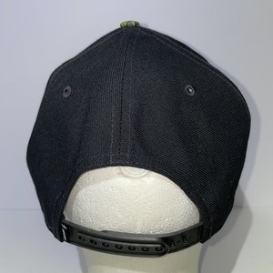 Nike SB Snapback Cap Green Floral Skateboarding Style 688725-010