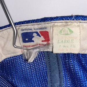 Vintage Young An MLB Official Milwaukee Brewers Snapback Cap Mesh Back Yellow