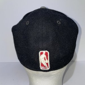 New Era 59Fifty Wool Blazers Baseball Cap Size 7 1/8 Black Gray Bill Red Logo