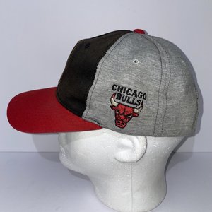 Starter Greenbill Training Chicago Bulls Vintage Gray Snapback Cap