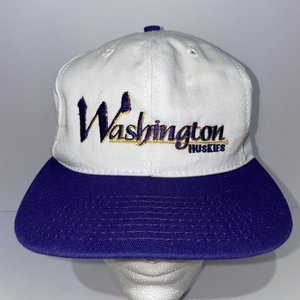 The Game Vintage Greenbill Washington Huskies Script Snapback Cap USA