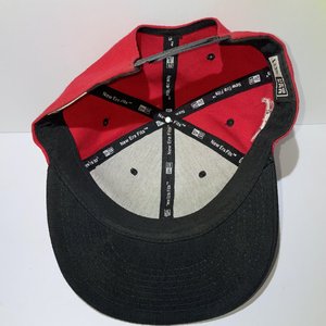 New Era 9Fifty Hardwood Chicago Bulls Red Graffiti Snapback Cap