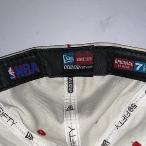New Era 59Fifty Philadelphia 76ers Vintage Baseball Cap Size 7 1/8 Pinstripe