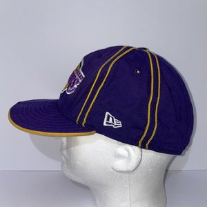 New Era 59Fifty LA Lakers Vintage Purple Wool Baseball Cap Size 7 5/8 USA