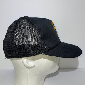 Twins Enterprise Pittsburgh Pirates Big P Black Vintage Trucker Hat Size M/L