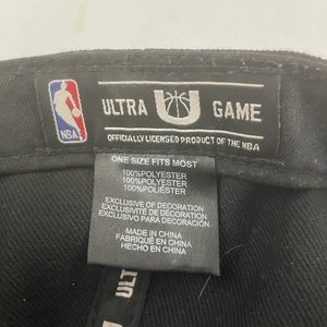 Ultragame Los Angeles Lakers Snapback Cap Black