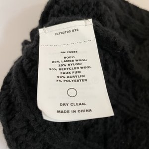 Pendleton Black Chunky Cable Knit Women's Lambswool Pom-Pom Beanie