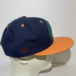 Fitted Hawaii 9Fifty Orange Beach Stripe Snapback Cap
