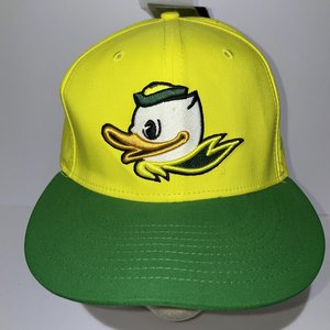 Nike True Dri-Fit 33235X-OD9 Oregon Ducks Throwback Baseball Cap Size 7 3/8