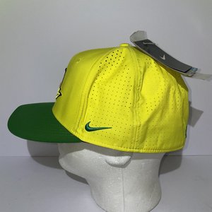 Nike True Dri-Fit 33235X-OD9 Oregon Ducks Throwback Baseball Cap Size 7 3/8