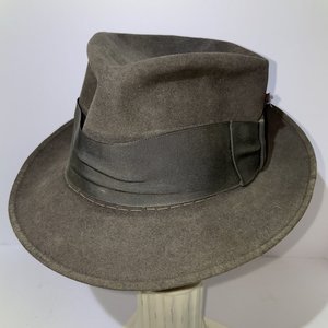Cavanagh New York Brown Felt Vintage Fedora Size 6 3/4 Made in USA