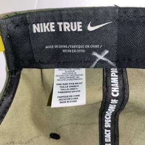 Nike True Oregon Ducks Woodland Camo Snapback Cap Style 29946X-OD5